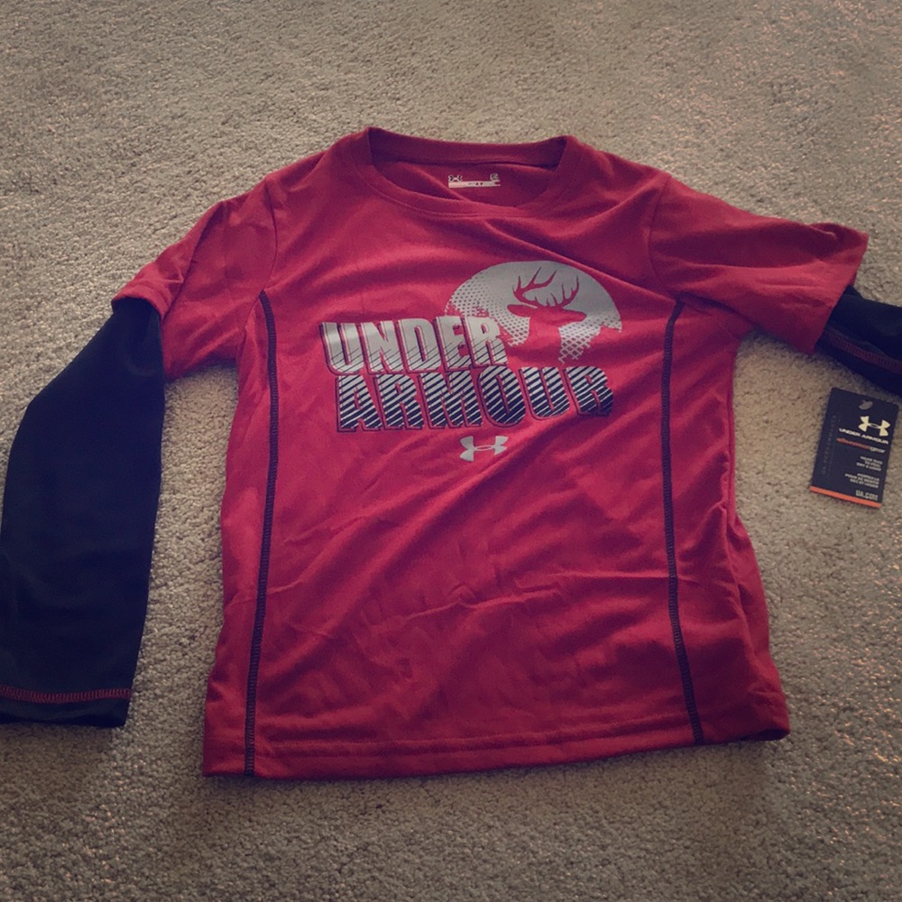 Boys Under Armour performance base underlayer 5T